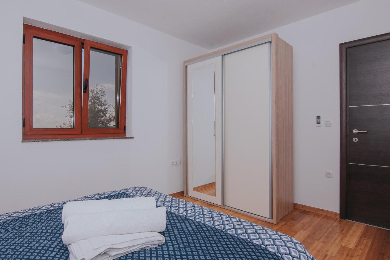 Apartment Patricia Rab Town Eksteriør bilde